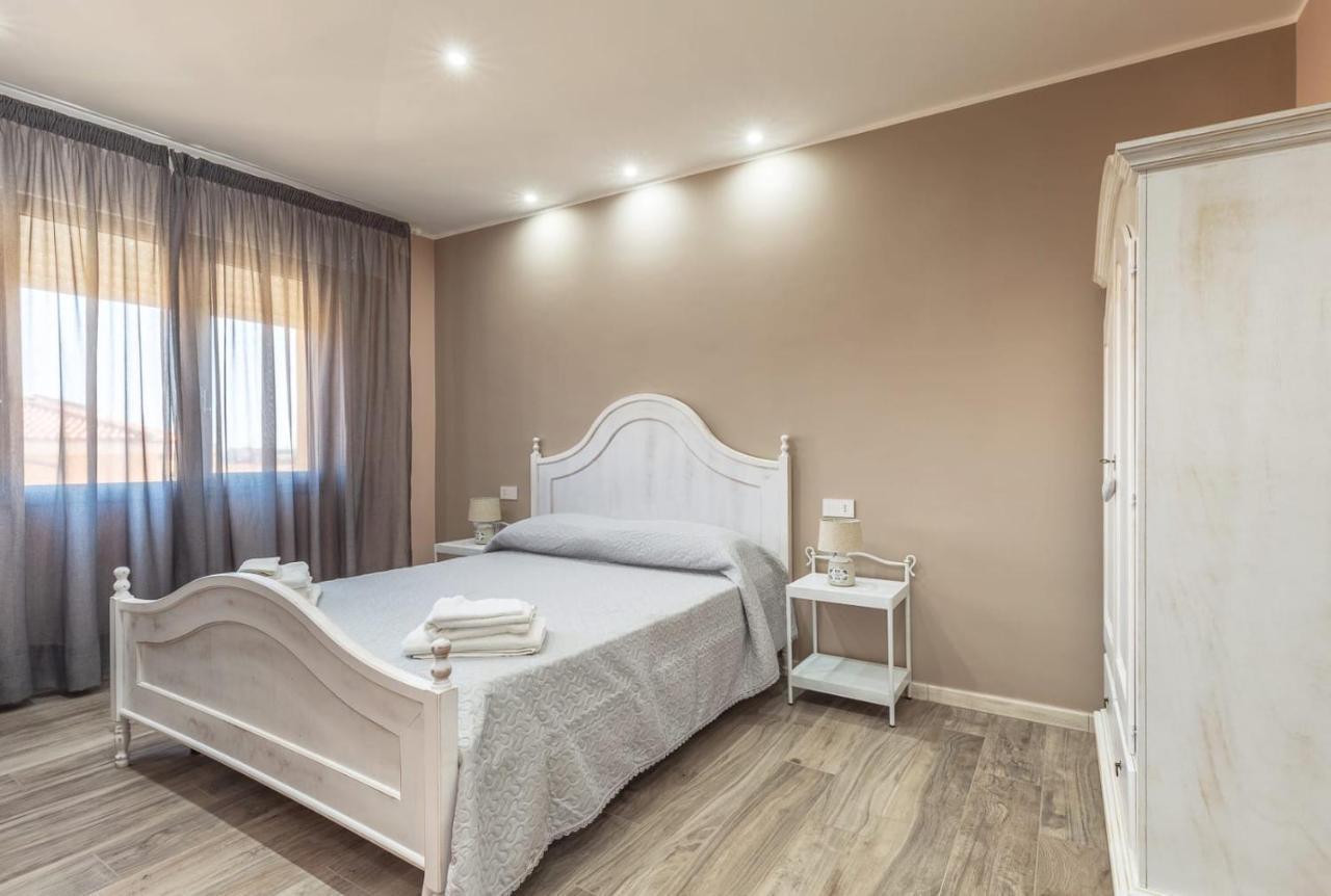 B&B Da Chiara ตอร์โตลี ภายนอก รูปภาพ