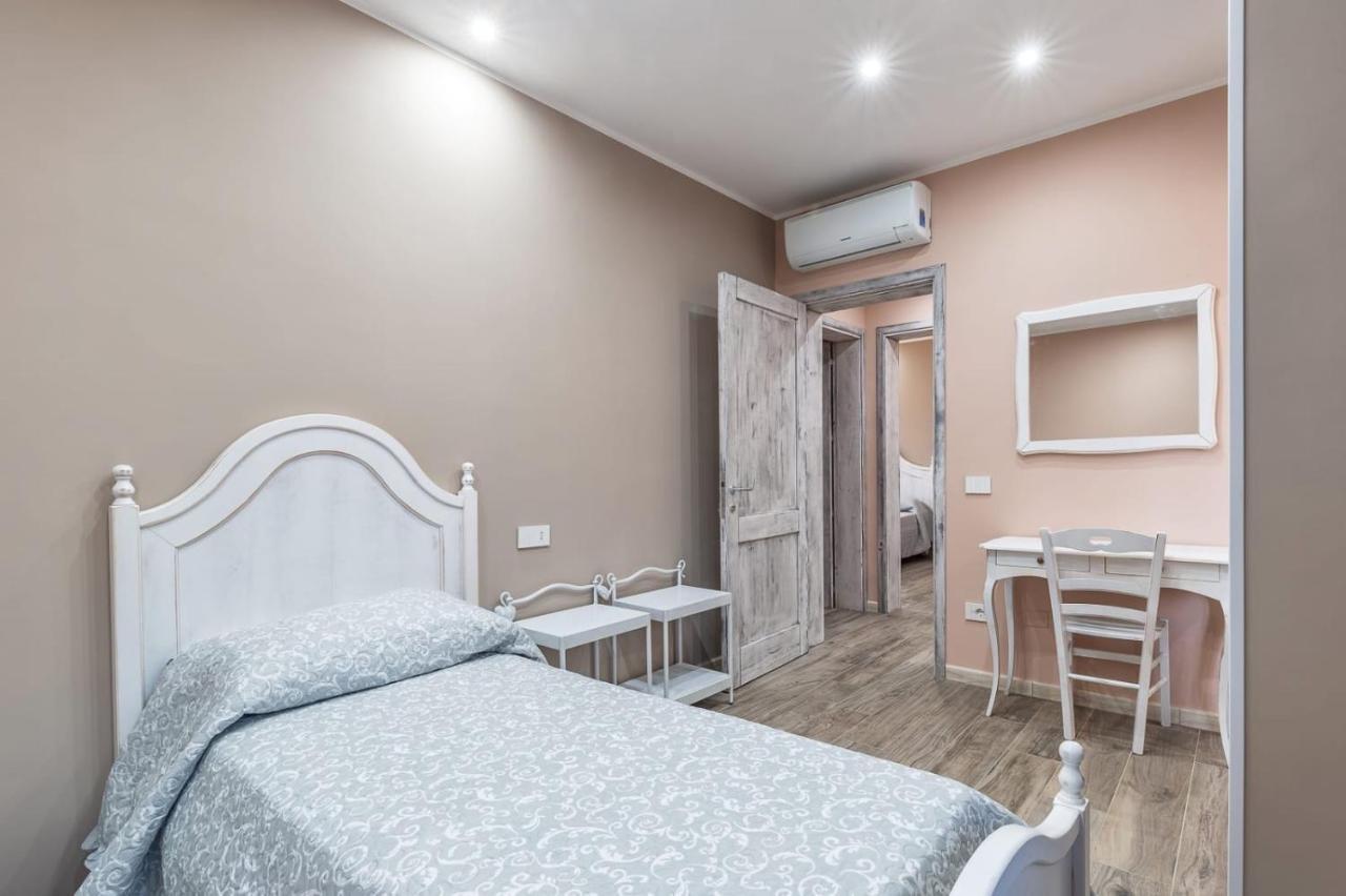 B&B Da Chiara ตอร์โตลี ภายนอก รูปภาพ