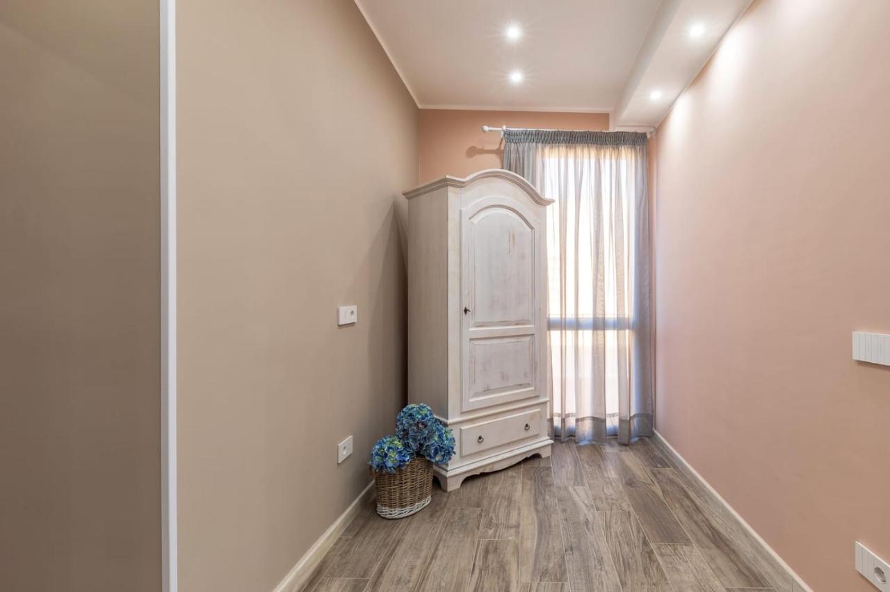 B&B Da Chiara ตอร์โตลี ภายนอก รูปภาพ