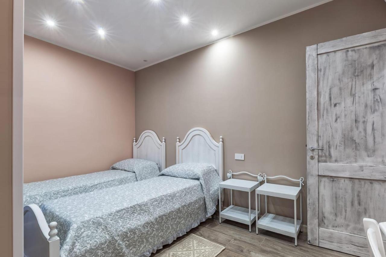 B&B Da Chiara ตอร์โตลี ภายนอก รูปภาพ