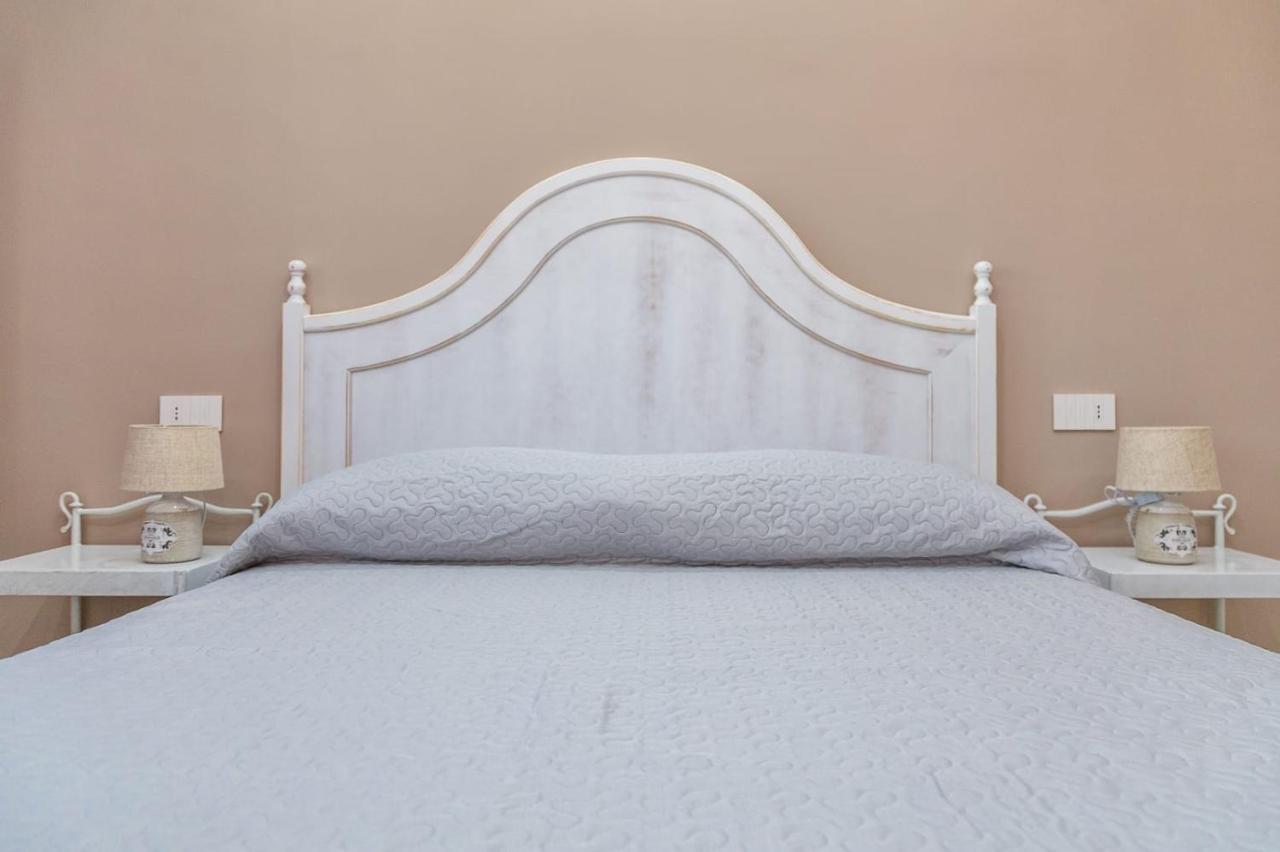 B&B Da Chiara ตอร์โตลี ภายนอก รูปภาพ