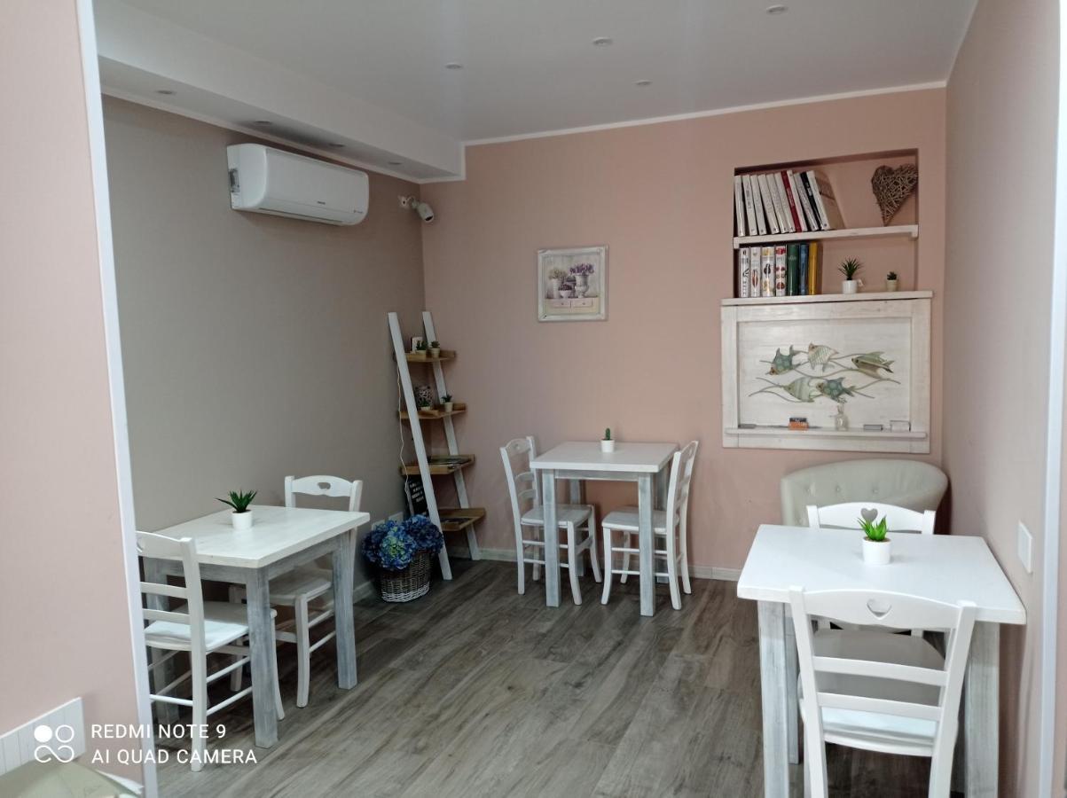 B&B Da Chiara ตอร์โตลี ภายนอก รูปภาพ